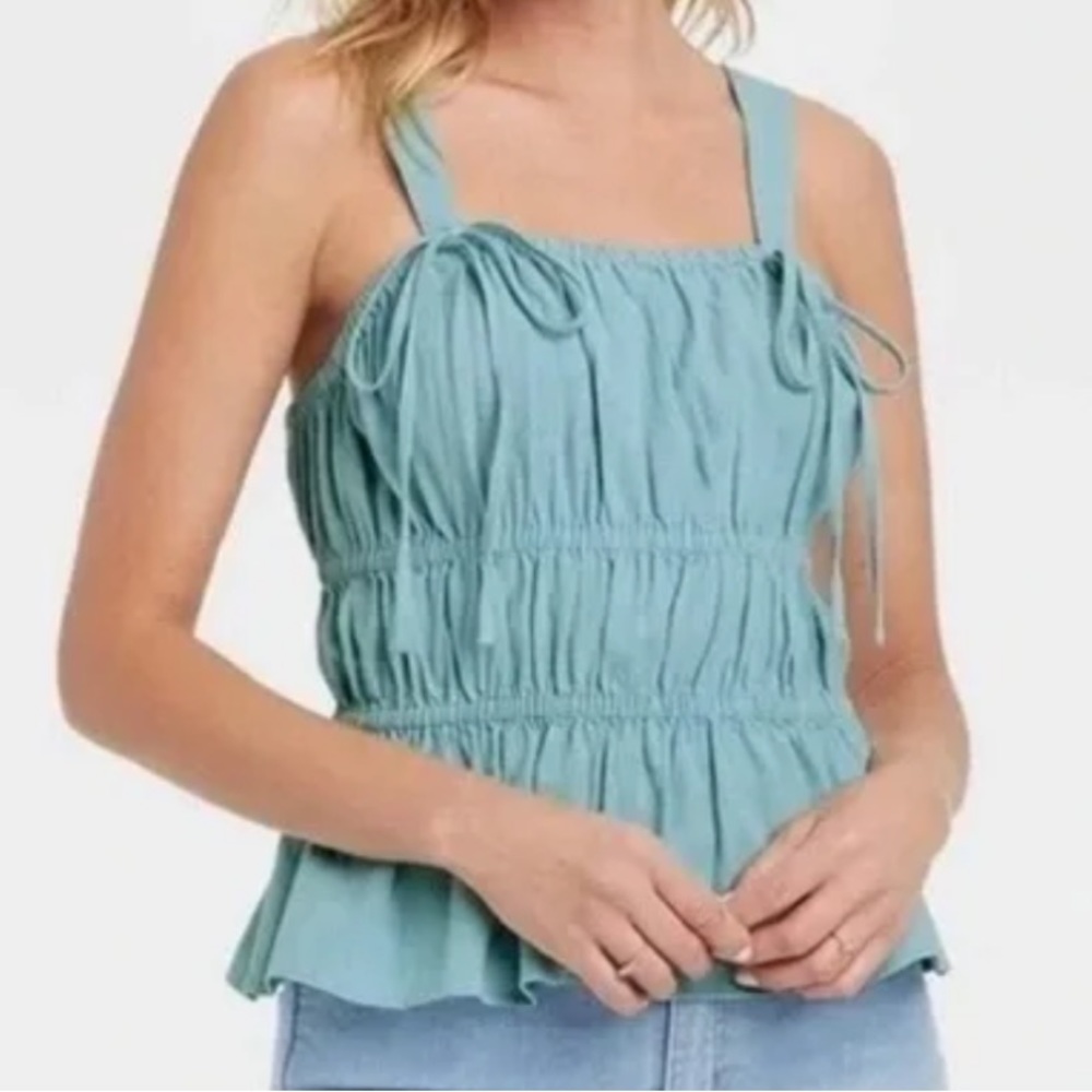 Universal Thread top